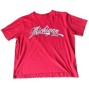H&M Tee Boxy Cropped Detroit Michigan Red Medium